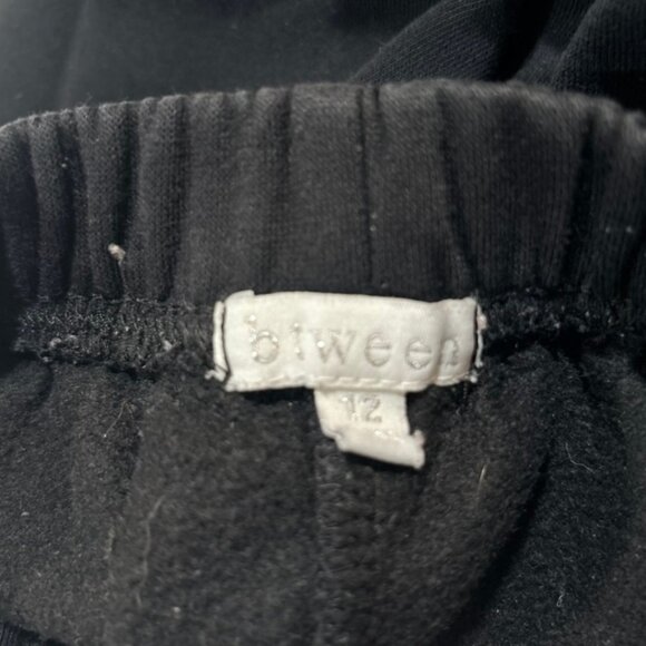 Btween Black XO Fleece Sweat Shorts Kids Size 12 - Picture 2 of 6